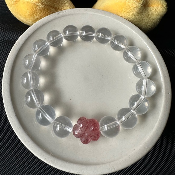 Natural Mozambique Clear rose quartz and flower strawberry quartz bracelet - Picture 3 of 3